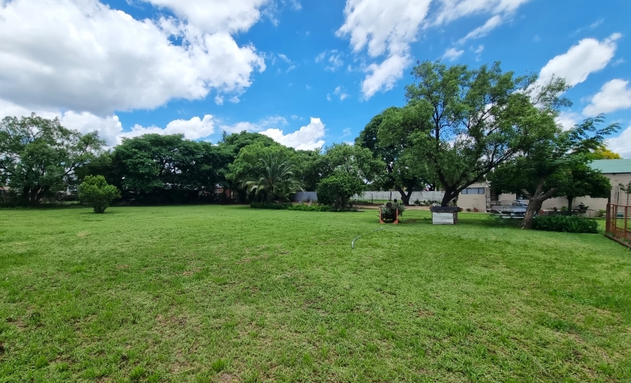 4 Bedroom Property for Sale in Swartruggens North West